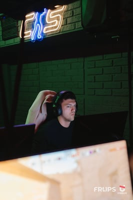 PROJECT: MIX DAY by Frups | PlayOff